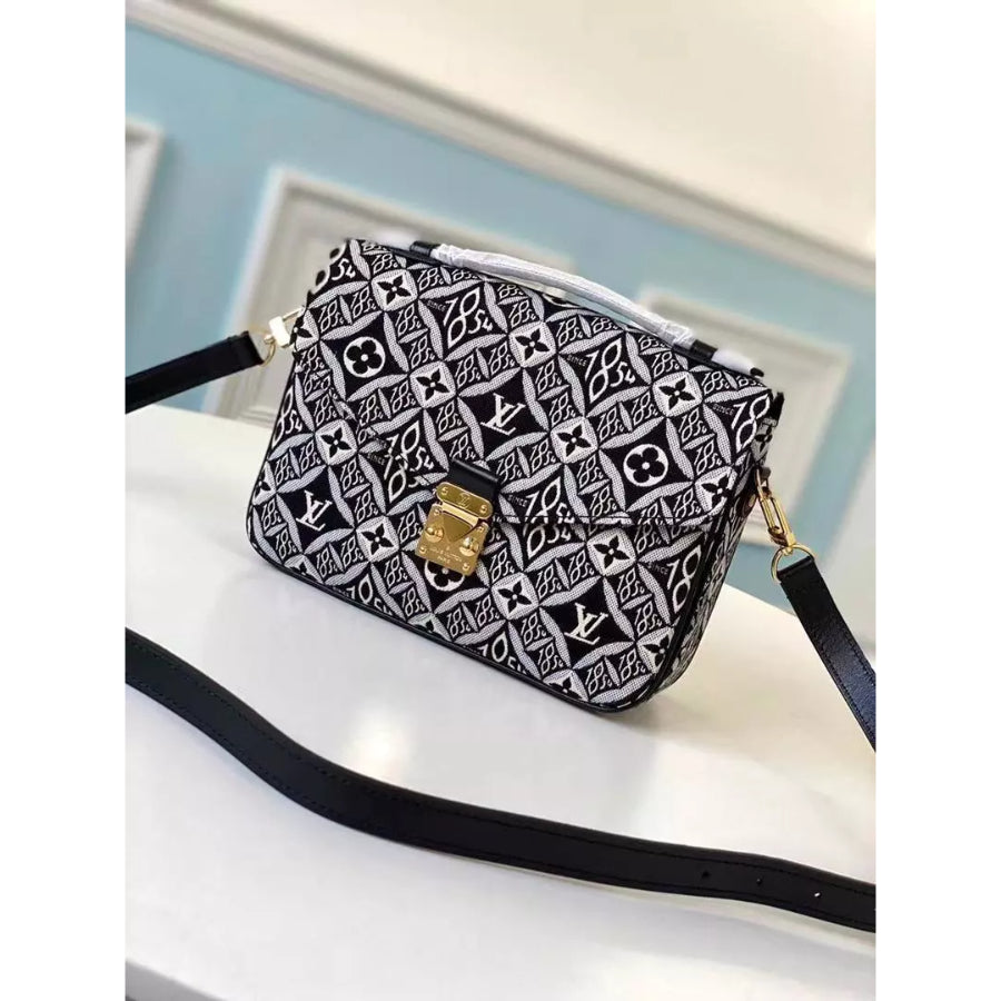 LOUIS VUITTON 25*19*7CM POCHETTE METIS HANDBAG