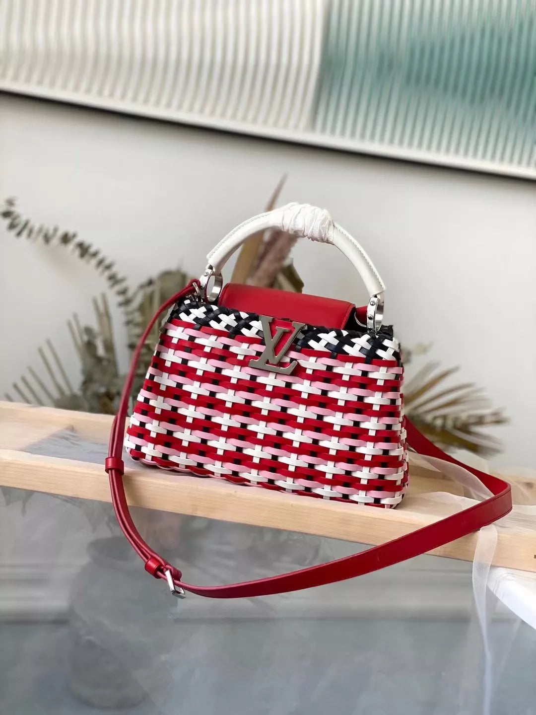 LOUIS VUITTON CAPUCINES LV HAND BAGS 2 COLOR AVAILABLE