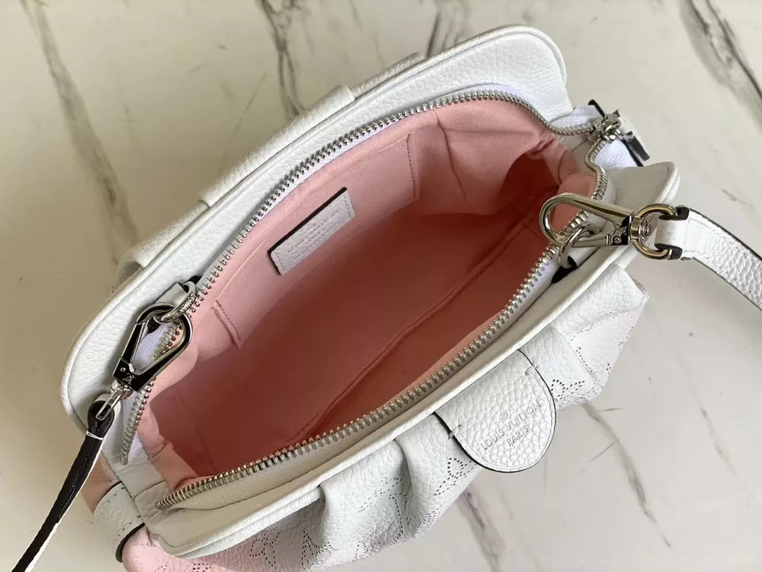 LOUIS VUITTON 23 X 12.5 X 5CM 2 COLORS SCALA MINI POUCH