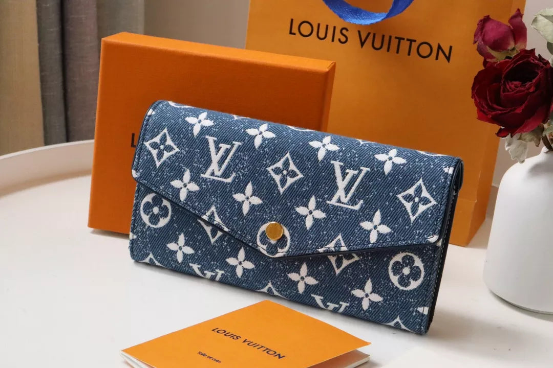 LOUIS VUITTON ZIPPY COIN PURSE & SARAH WALLET