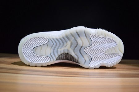 AIR JORDAN 11 LOW "HEIRESS FROST WHITE"