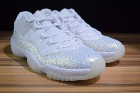 AIR JORDAN 11 LOW "HEIRESS FROST WHITE"