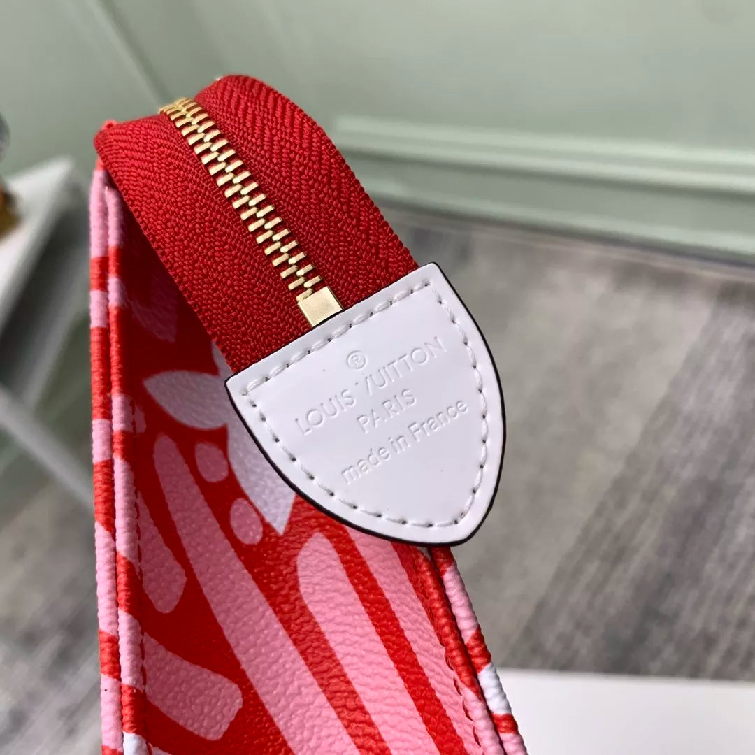 LOUIS VUITTON 25.0 X 20.0 X 5.5 CM CRAFTY BAG