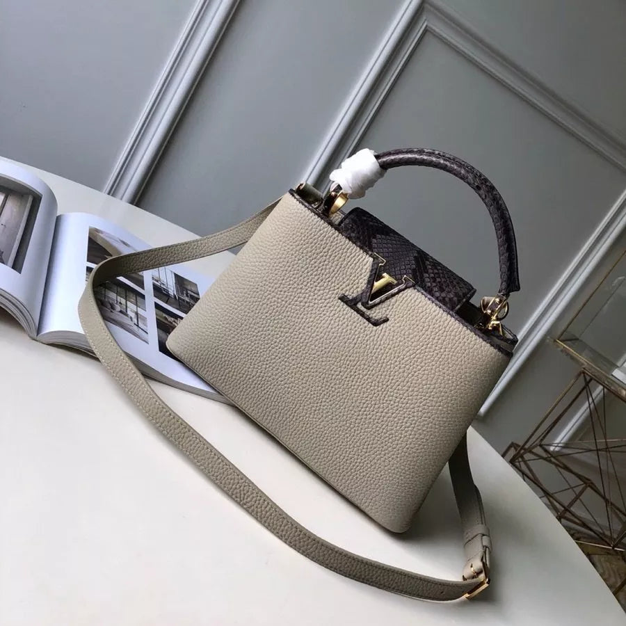LOUIS VUITTON 27.0 X 18.0 X 9.0 CM 31.5 X 20.0 X 11.0 CM CAPUCINES BB BAG