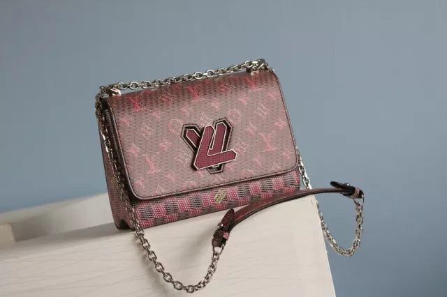 LOUIS VUITTON 23 X 18 X 8 CM 2COLORS