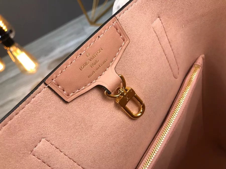 LOUIS VUITTON 32×28×15CM NEONOE BAG