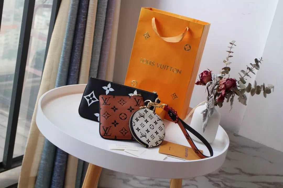 LOUIS VUITTON 19.5 X 11.5 X 3.0 CM CRAFTY TRIO BAG