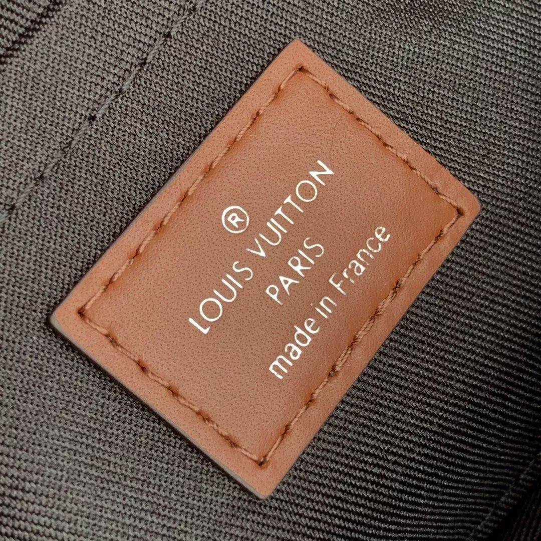 LOUIS VUITTON 22X14X5.5CM BAG