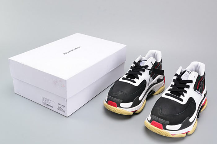 BALENCIAGA BLACK AND WHITE 17FW TRIPLE S