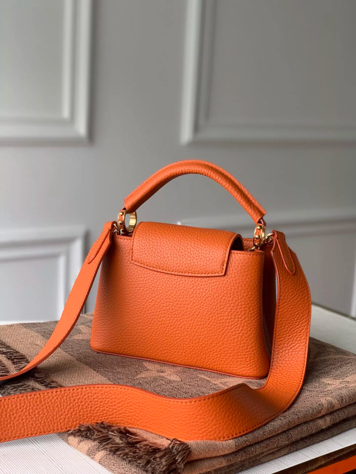 LOUIS VUITTON 21X 14X 8CM BAG