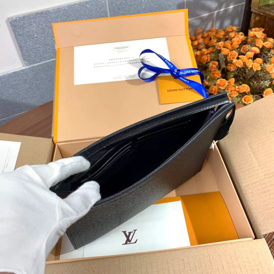 LOUIS VUITTON 27×20×3CM BLACK POCHETTE VOYAGE