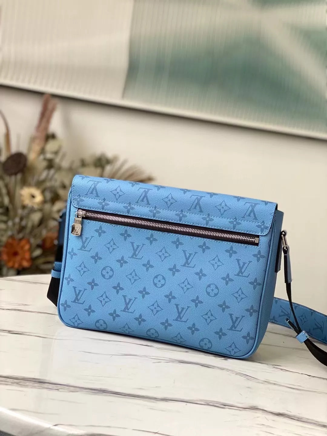 LOUIS VUITTON 29 X 23 X 11.5 CM NEW MESSENGER
