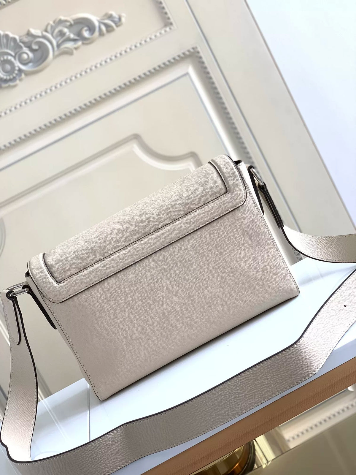 LOUIS VUITTON 28.3*18.3*4.3CM NEW FLAP POSTMAN BAG, TAGA EMBOSSED LEATHER