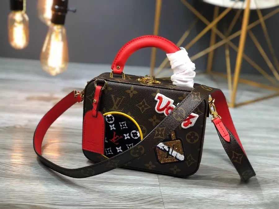 LOUIS VUITTON FAVORITE 19X14.5X5.5CM STORIES BOX