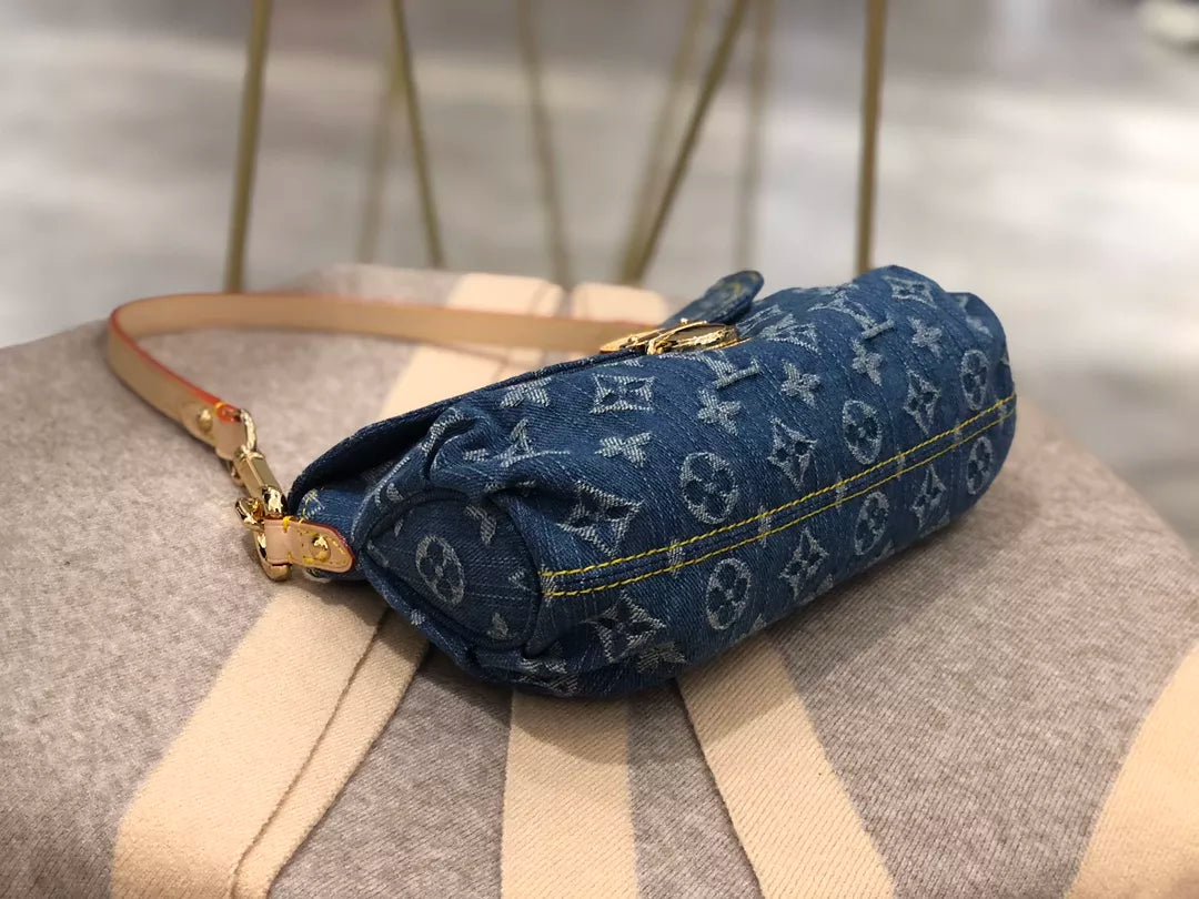 LOUIS VUITTON 25X15X9CM HAND BAGS