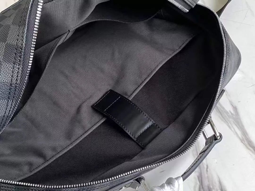 LOUIS VUITTON 29 X 38.5 X 11CM BRIEFCASE BACKPACK