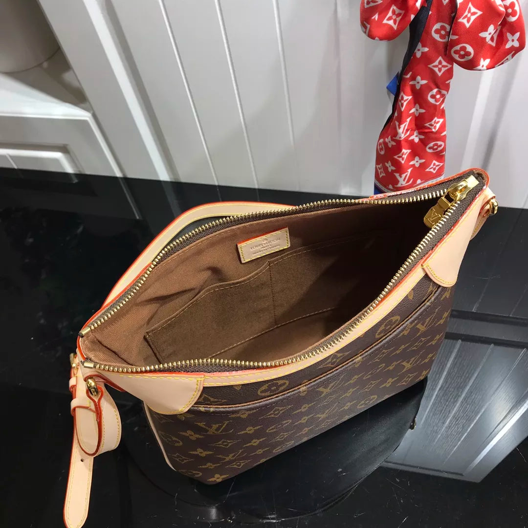 LOUIS VUITTON 26X29X7CM HAND BAGS