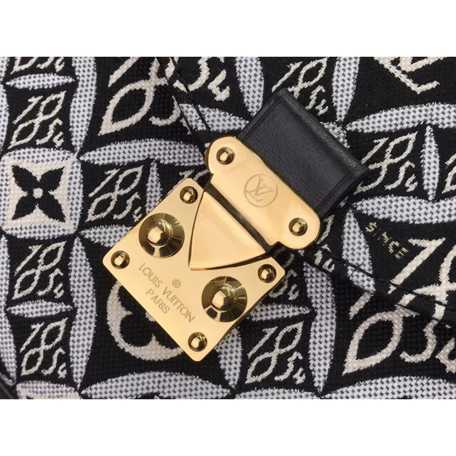 LOUIS VUITTON 25*19*7CM POCHETTE METIS HANDBAG