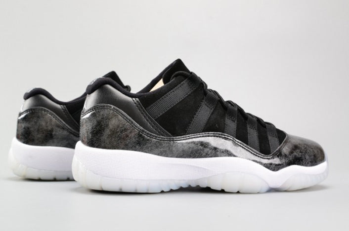 AIR JORDAN 11 RETRO LOW "BARONS BLACK WHITE SILVER" (GS)