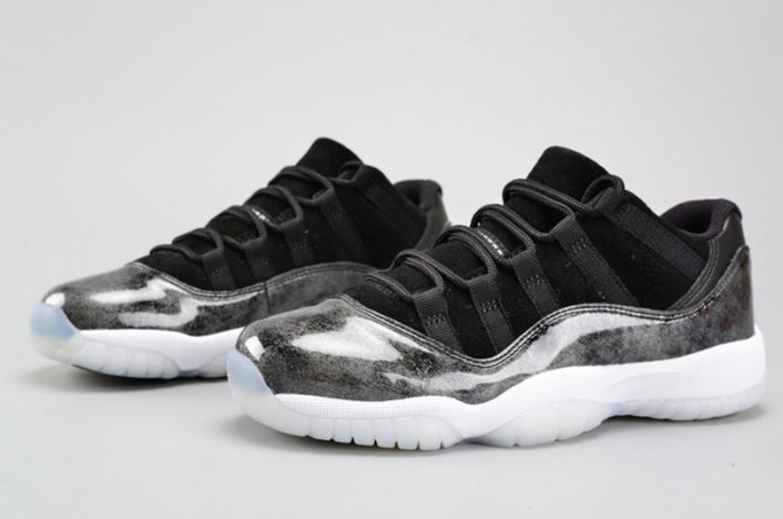 AIR JORDAN 11 RETRO LOW "BARONS BLACK WHITE SILVER" (GS)