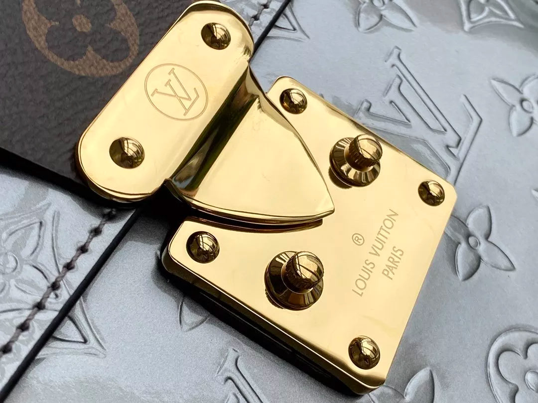 LOUIS VUITTON WYNWOOD CHAIN BAG，MONOGRAM VERNIS LEATHER + MONOGRAM CANVAS