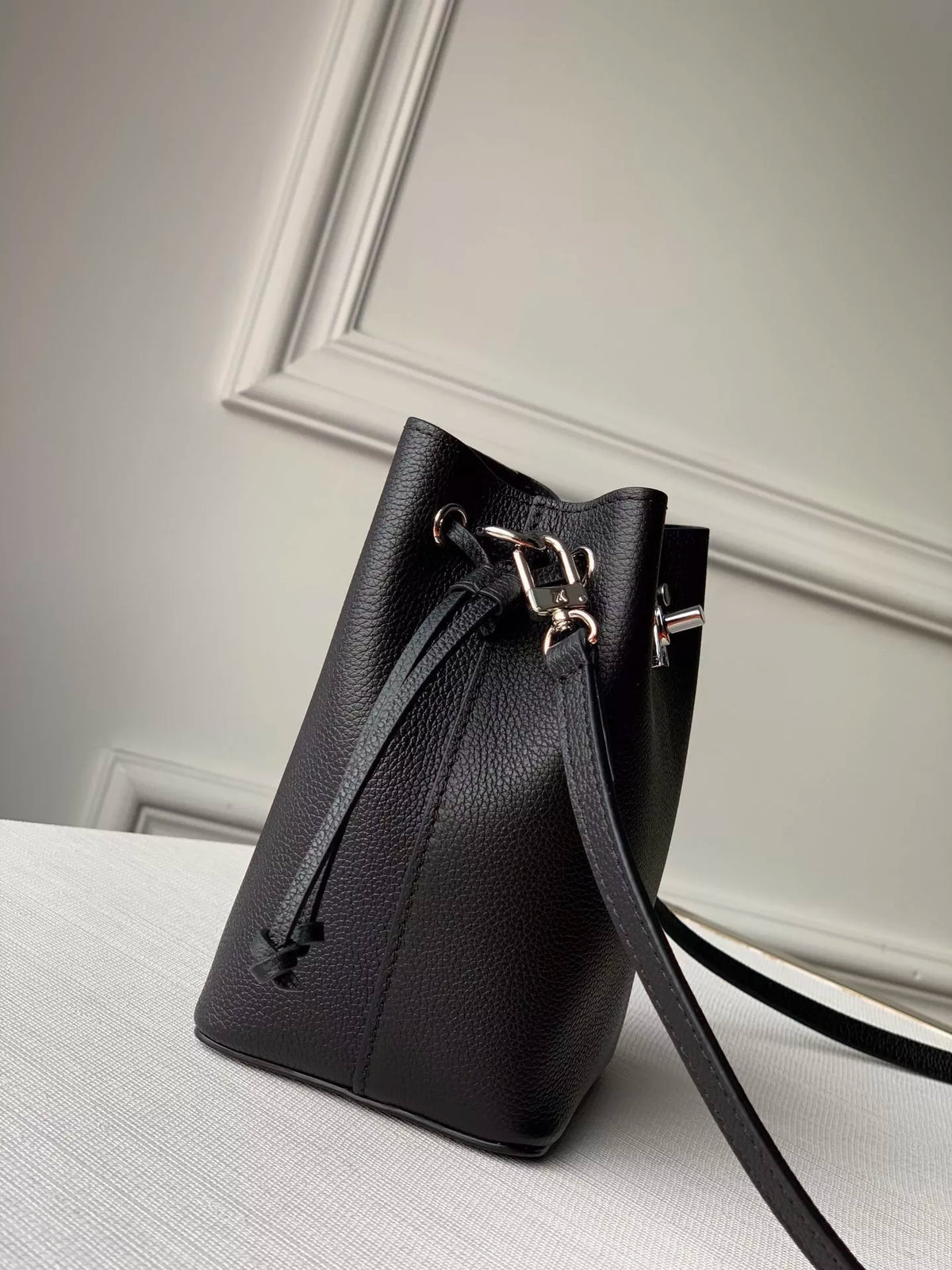 LOUIS VUITTON 13.5 X 16.0 X 10.0CM NANO LOCKME BUCKET BAG