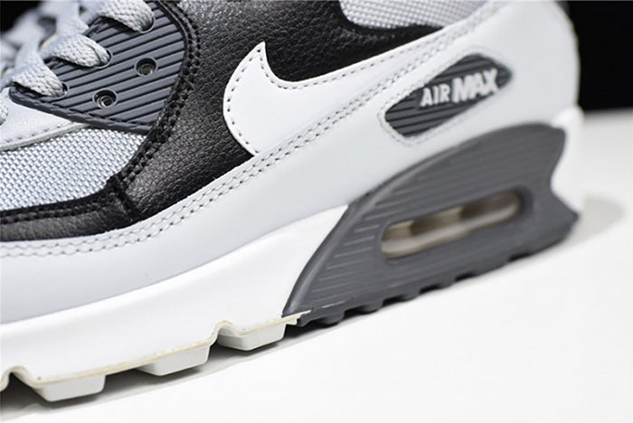 NIKE AIR MAX 90 ESSENTIAL "WOLF GREY BLACK"