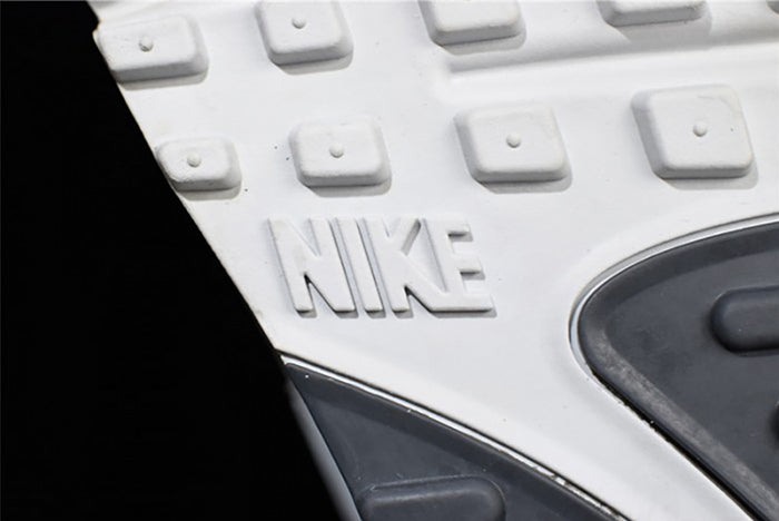 NIKE AIR MAX 90 ESSENTIAL "WOLF GREY BLACK"