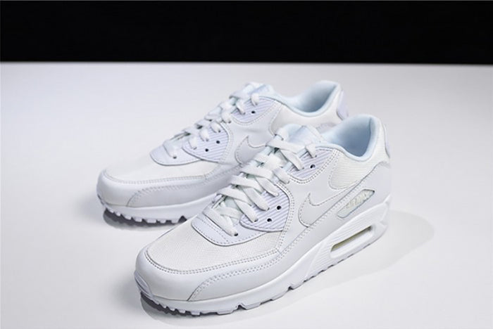 NIKE AIR MAX 90 ESSENTIAL "TRIPLE WHITE"