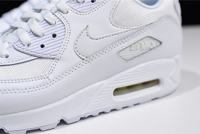 NIKE AIR MAX 90 ESSENTIAL "TRIPLE WHITE"