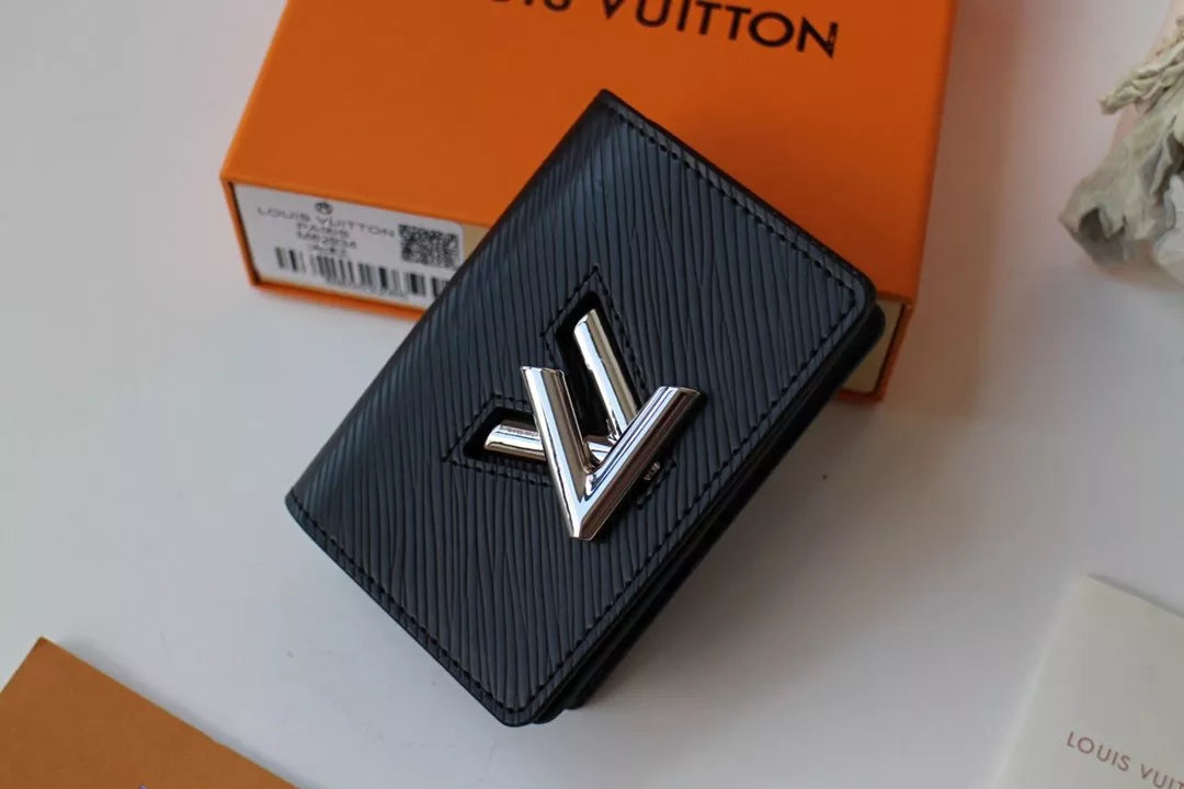 LOUIS VUITTON 10.5 x 7.0 x 3.0 CM MULTICARTES BAG