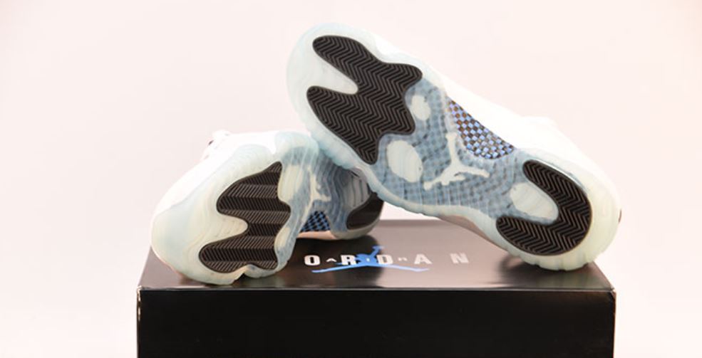 AIR JORDAN 11 LOW ”LEGEND BLUE“