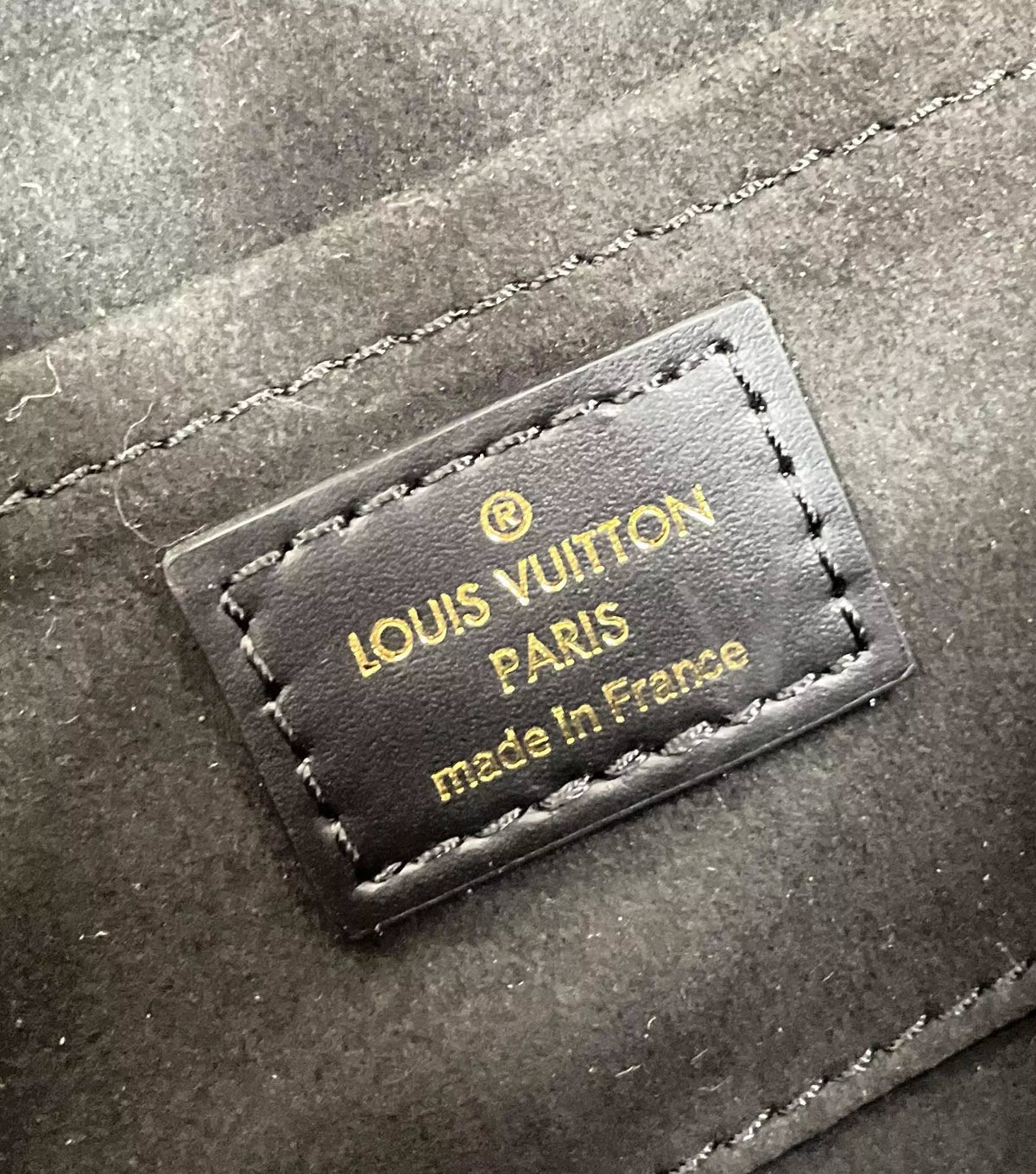 LOUIS VUITTON 19*11*3CM PADLOCK ON STRAP LOCK BAG