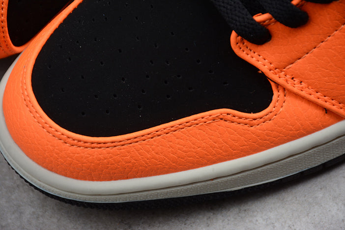 AIR JORDAN 1 MID "BLACK ORANGE"