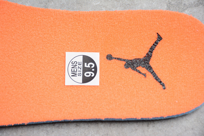 AIR JORDAN 1 MID "BLACK ORANGE"