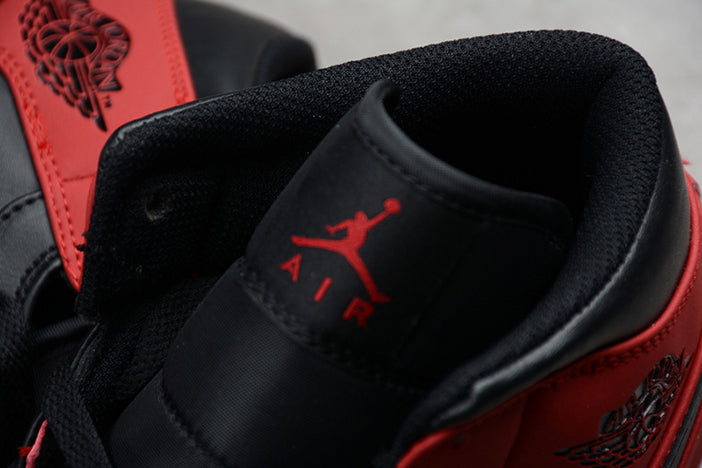 AIR JORDAN 1 MID GYM "RED BLACK"