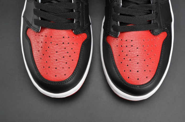 AIR JORDAN 1 RETRO HIGH OG "BANNED BRED"