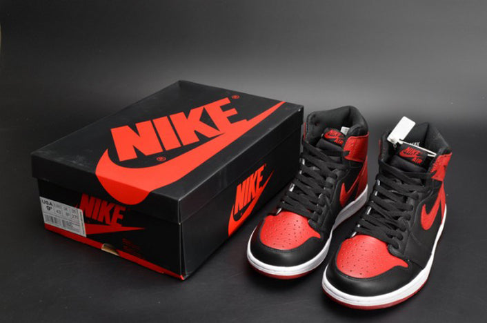 AIR JORDAN 1 RETRO HIGH OG "BANNED BRED"