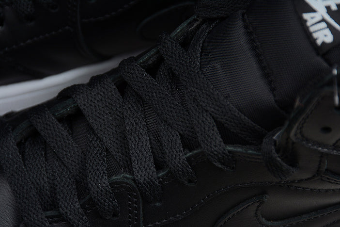 AIR JORDAN 1 RETRO OG "CYBER MONDAY"