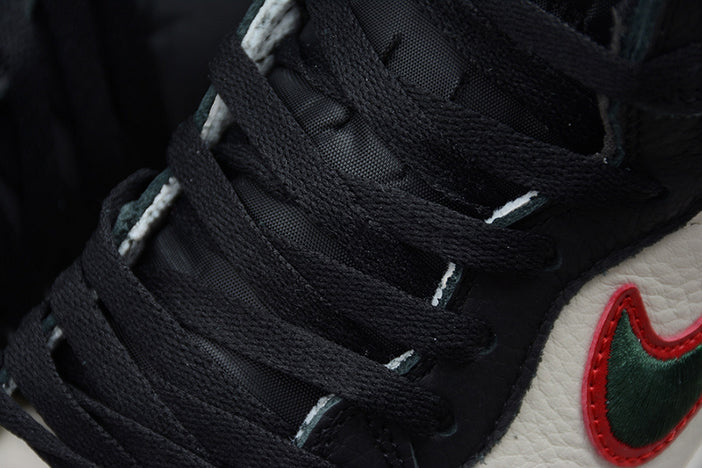 AIR JORDAN 1 SPORTS ILLUSTRATED "A STAR IS BORN"