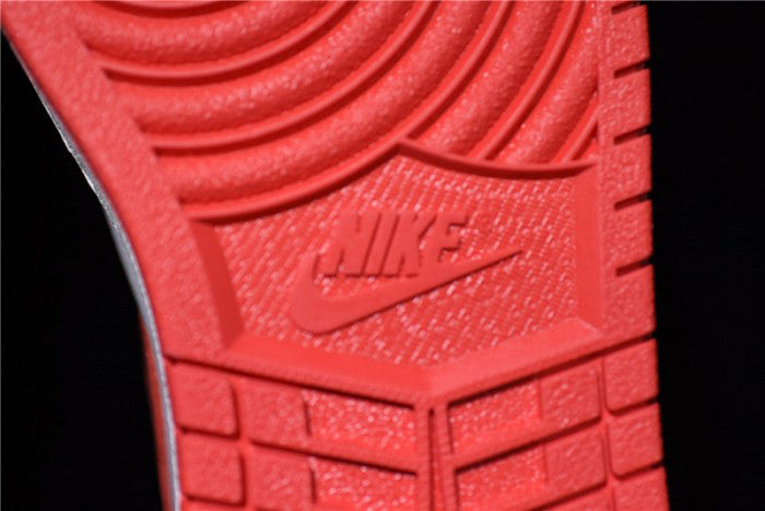 AIR JORDAN 1 RETRO "TRACK RED"