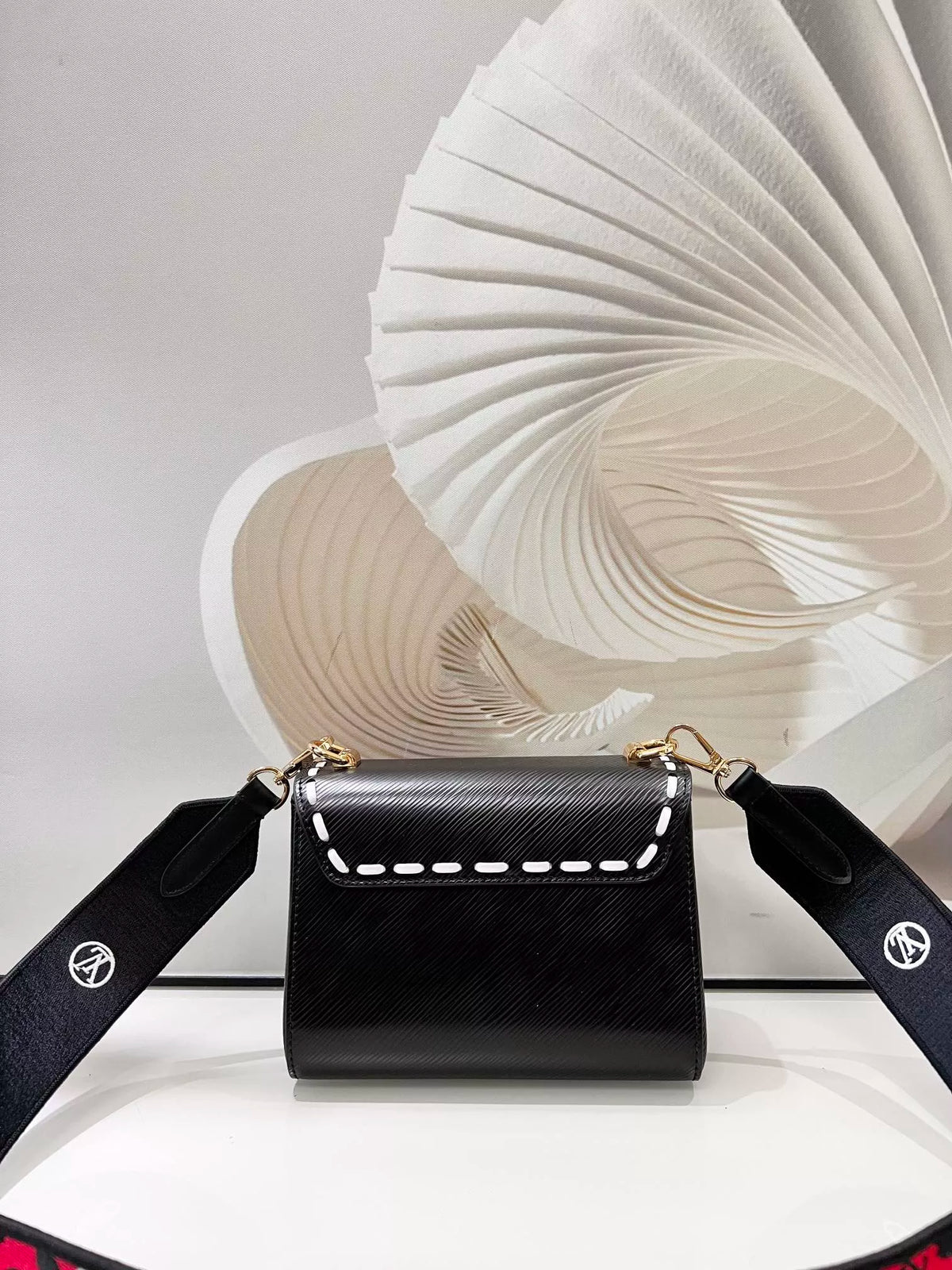 LOUIS VUITTON 19*15*9CM TWIST SMALL HANDBAG, EPI GRAIN LEATHER