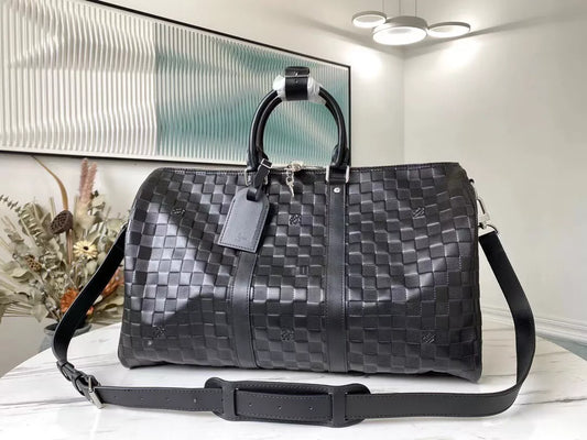 LOUIS VUITTON 45 X 27 X 20 CM HAND BAGS