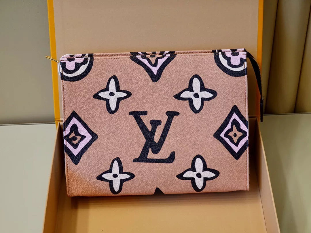 LOUIS VUITTON TOILETRY POUCH 26 MONOGRAM WILD AT HEART 25 X 20 X 5.5CM