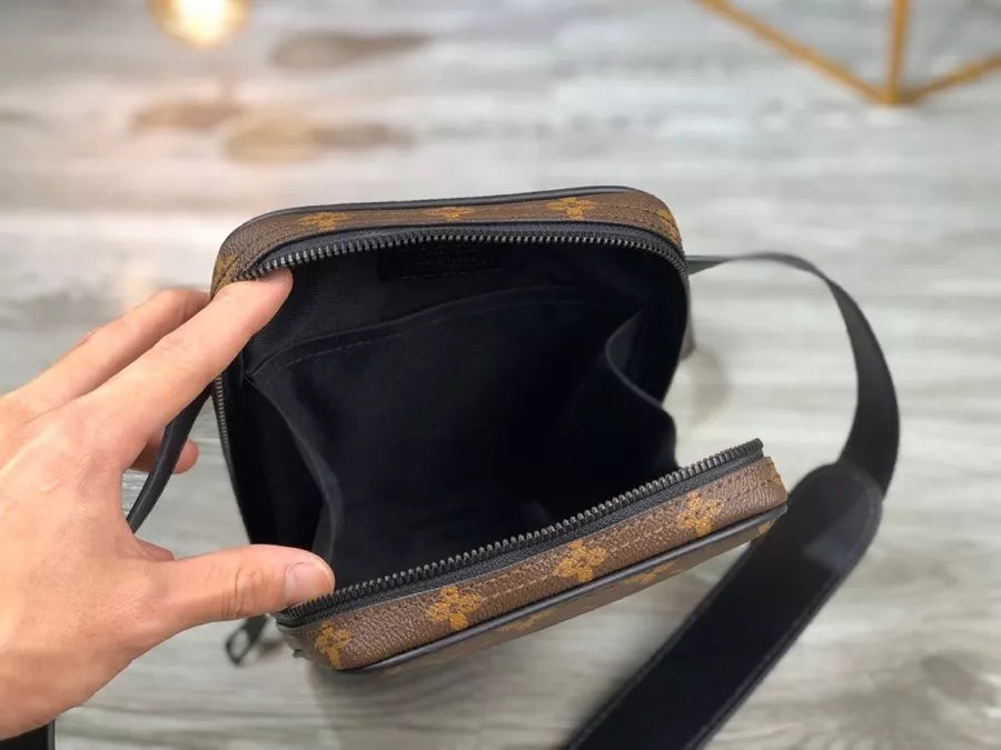 LOUIS VUITTON 23×15×5CM GERONIMOS