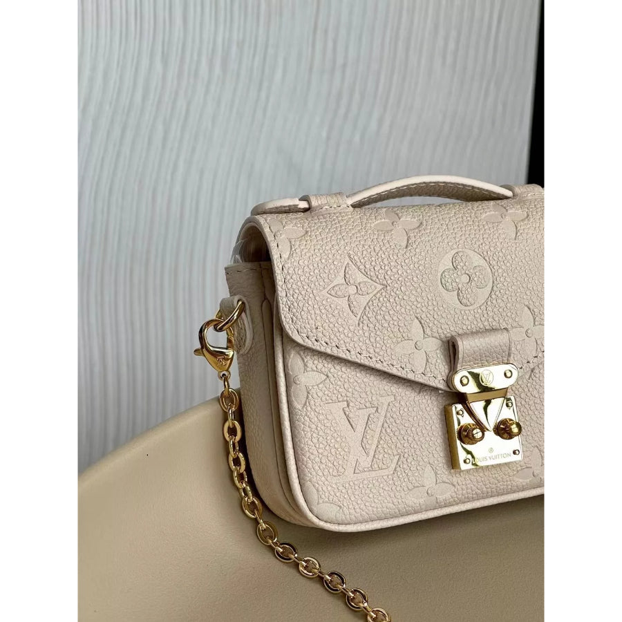 LOUIS VUITTON 14*11*3.5CM MICRO METIS CHAIN BAG, LEATHER
