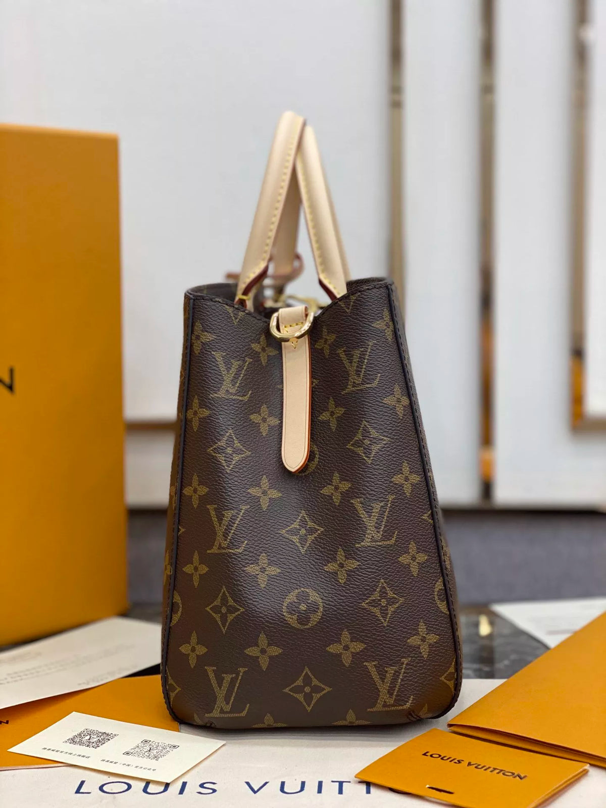 LOUIS VUITTON MONTAIGNE BB 33X23X15CM MB GRADE