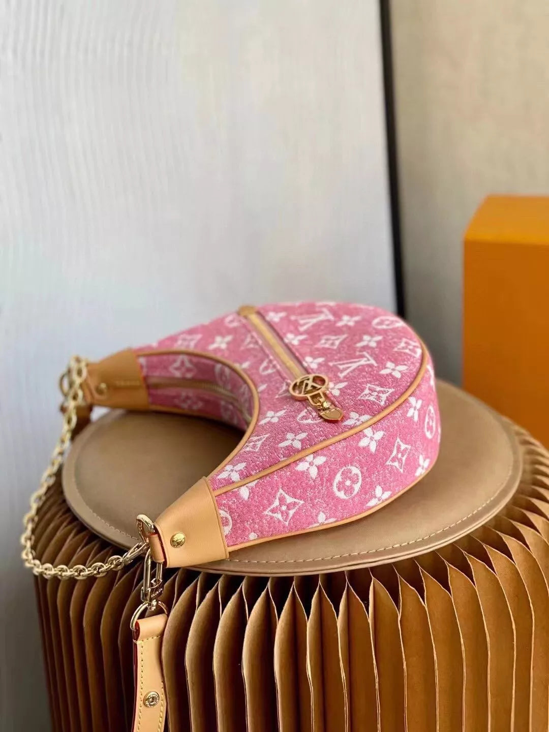 LOUIS VUITTON 24*22*6CM HALF MOON SHAPED STAFF BAG, MONOGRAM CANVAS + LEATHER