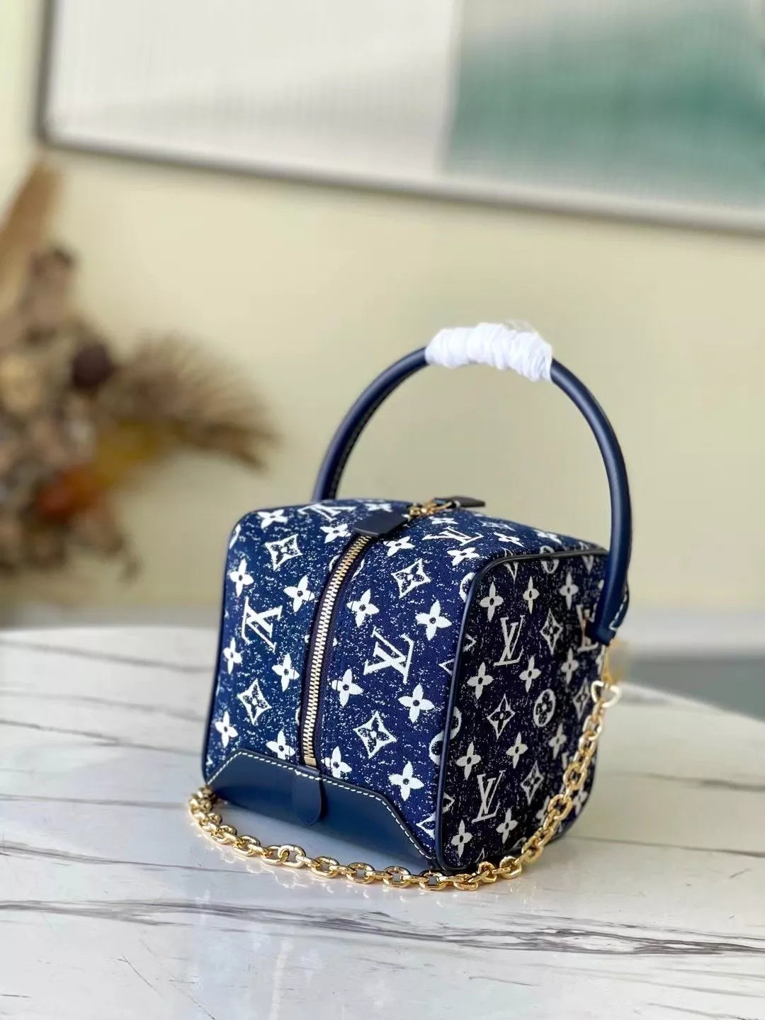 LOUIS VUITTON 16*16*16CM DICE BAG SQUARE HANDBAG, LOGO DENIM