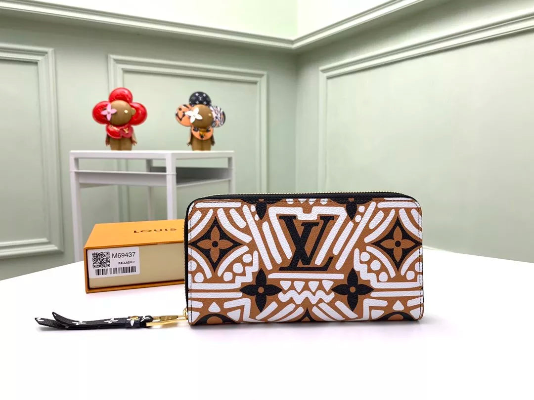 LOUIS VUITTON 19.5 X 10.5 X 2.5 CM CRAFTI'S "SPECIAL EDITION" GIBBY WALLET BAG